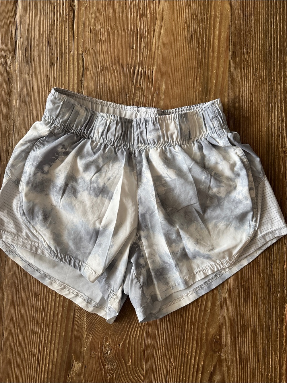 Athletic Works Women's White and Gray Tie-Dye Athletic Shorts